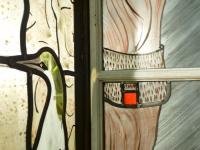 Vitrail de Leo Amery : Maison de détails (détail)