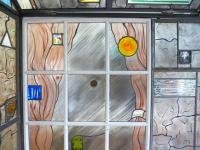 Vitrail de Leo Amery : Maison de détails (détail)