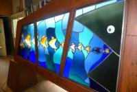 Vitrail de Leo Amery : Plongee dans les abysses de la finance (detail)